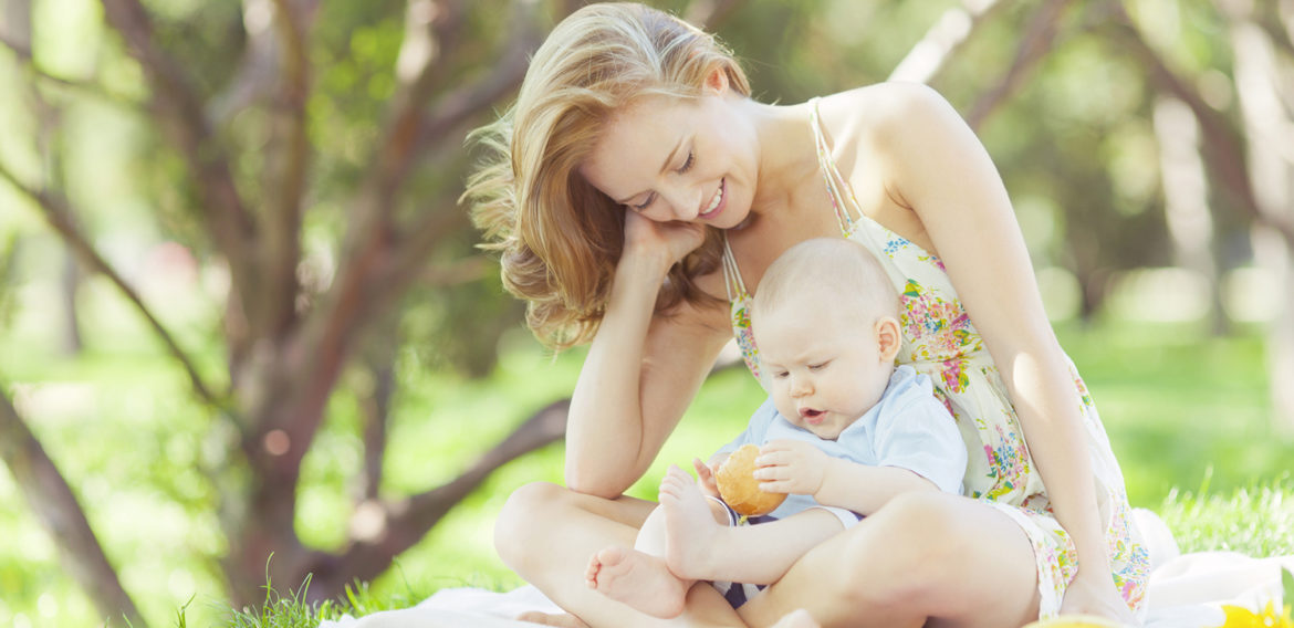 Doing Montessori at Home with Your Baby (7 to 9 months)